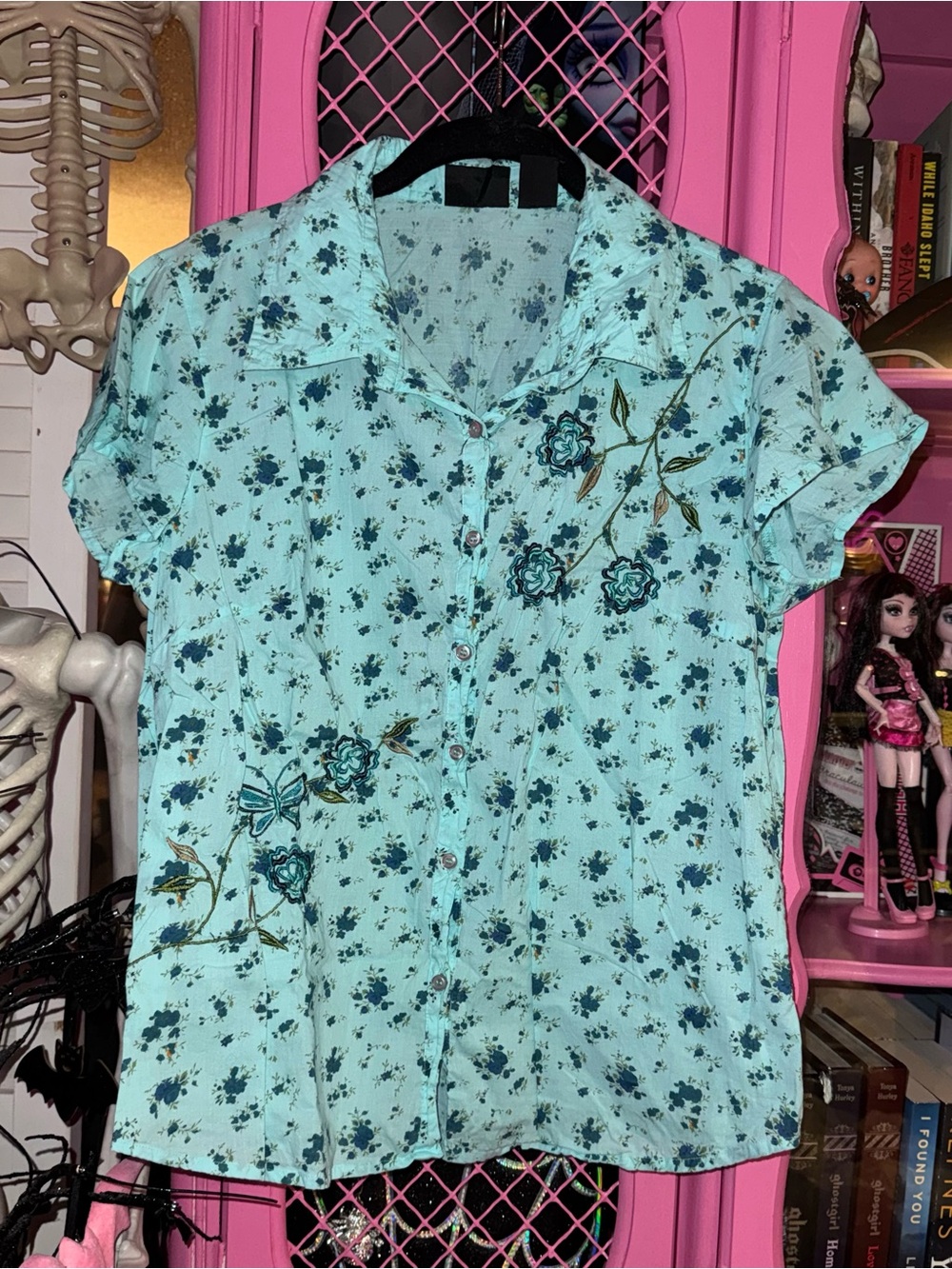 VTG ALC At Last Classics embroidered button up shirt size small